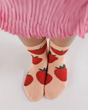 Load image into Gallery viewer, BAGGU Crew Socks - Strawberry
