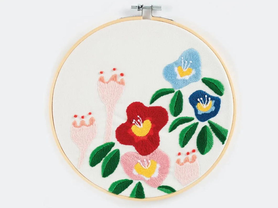JOURNEY OF SOMETHING Embroidery Kit - Floral